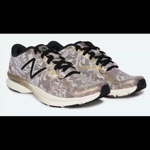 Women’s New Balance Sneakers 7.5